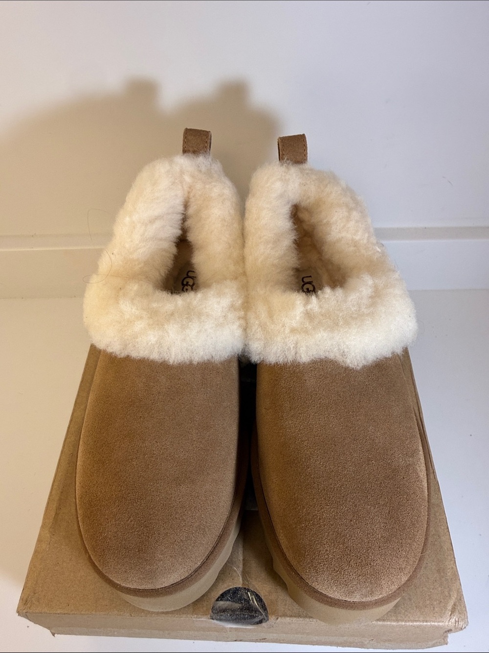New UGG Nita Platform Slipper - Size 6 (IOB)